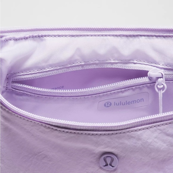 Lululemon Slouchy Sling Bag 6L- Lavender Frost - Picture 5 of 6
